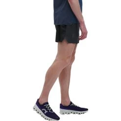 On Running Lightweight 5in Short - Men's -On Running BLA D6 5