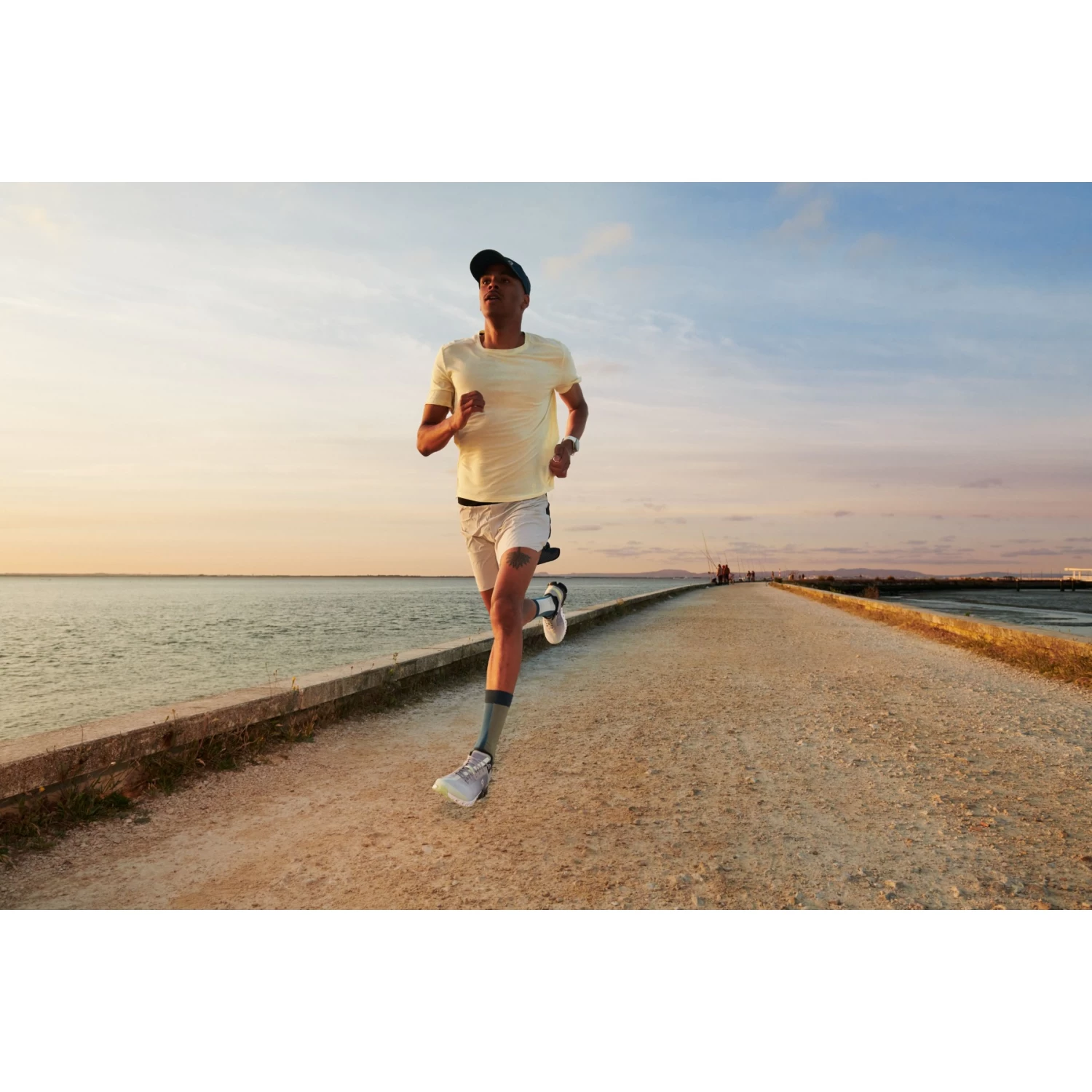 On Running On Cloudflow Running Shoe - Alloy & Magnet 10 On Running On Cloudflow Running Shoe - Alloy & Magnet - Image 8