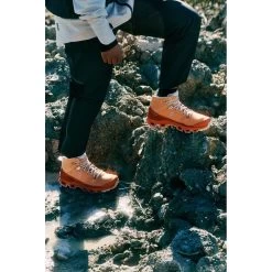 On Running On Cloudrock 2 Waterproof Women Speed-Hiking Shoe - Copper & Flare -On Running on cloudrock 2 waterproof women speed hiking shoe copper flare 9 1392581