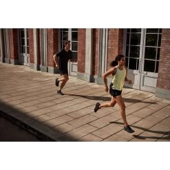 On Running On Cloudstratus Women Running Shoe - Black -On Running on cloudstratus women running shoe black 7 1105438