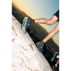 On Running On Cloudventure Trailrunning Shoe - Black & Reseda 17 On Running On Cloudventure Trailrunning Shoe - Black & Reseda -On Running on cloudventure running shoe black reseda 3 1028385